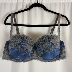 Torrid Elegant Blue Lace Bra Size: 40D Color: Blue:gray lace